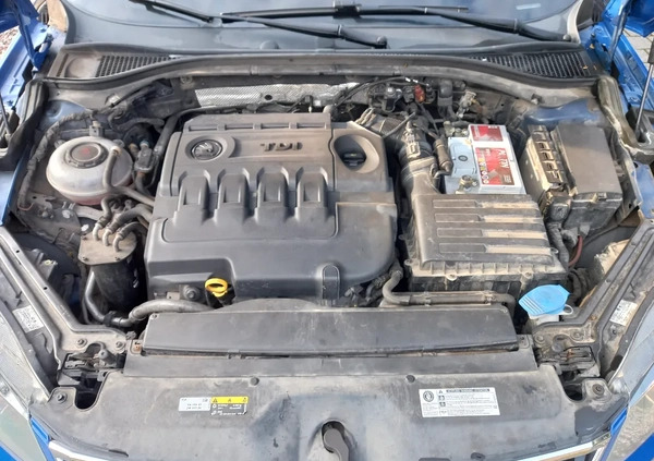 Skoda Superb cena 47900 przebieg: 298000, rok produkcji 2018 z Kutno małe 172